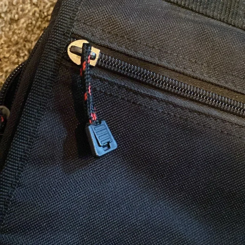 U.S. Luggage NY messenger bag computer bag color black